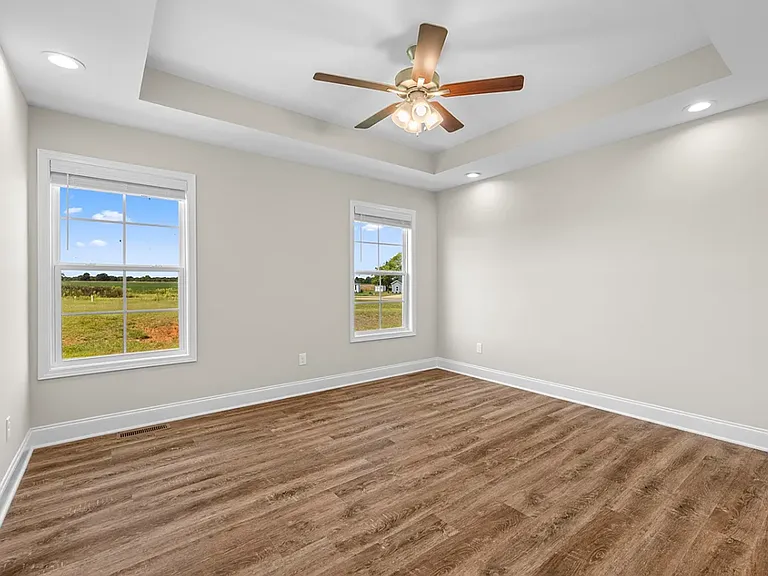 613 Saint George Way — Photo 10