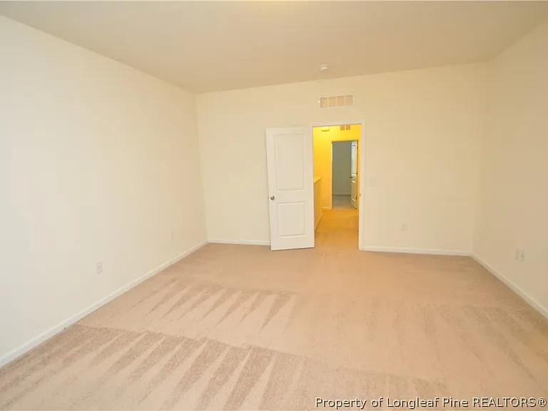 643 Briarcliff St — Photo 33