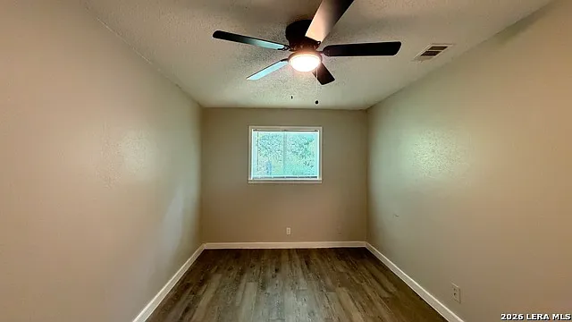 325 E French Pl — Photo 13