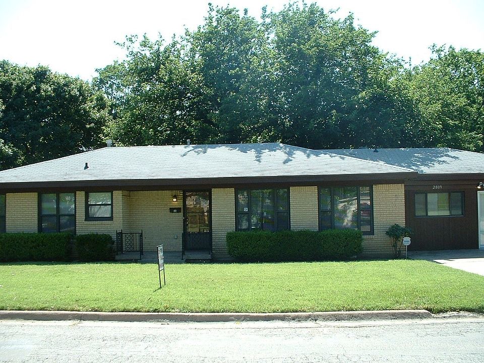 1st image of 2809 Willow Park St