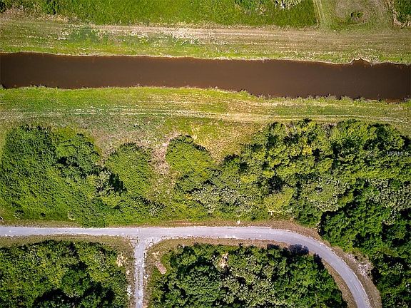 3rd image of Blackwood Cir