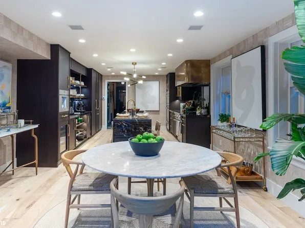 20 West 12th Street image 10 of 30