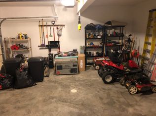 1816 SE Kenwood Dr, Blue Springs, MO 64014