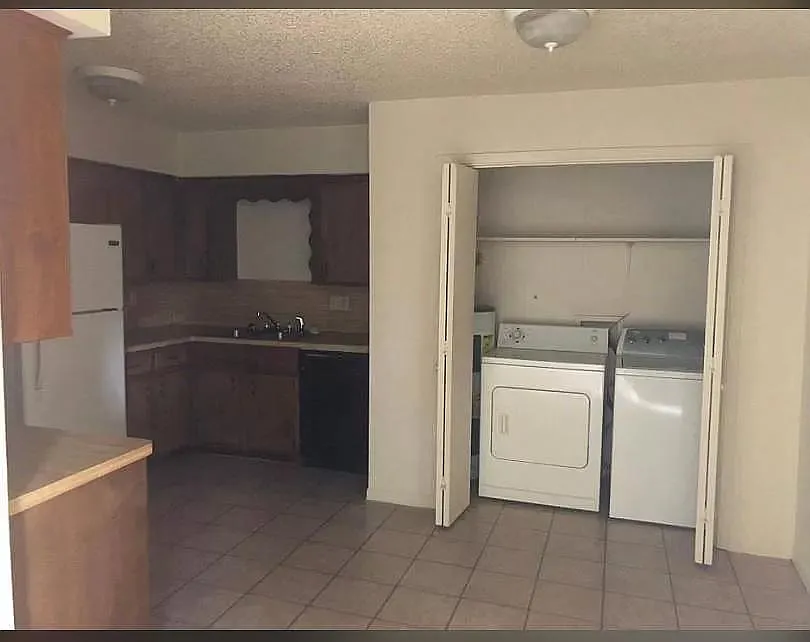 2 bed, 998 sqft, $825 — Photo 4
