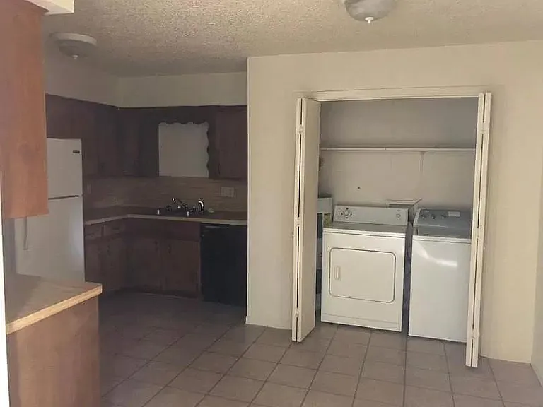 1750 N Pine St #4 — Photo 4