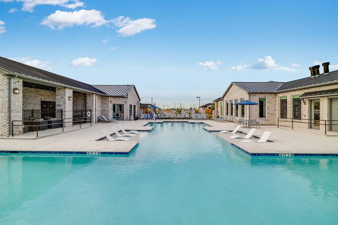 Yardly Cross Creek Meadows apartments community photo