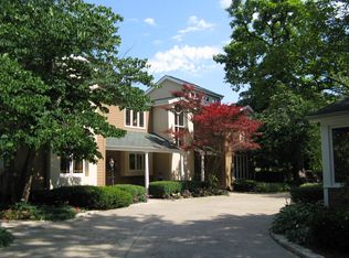 112 Brinker Rd, Barrington, IL 60010