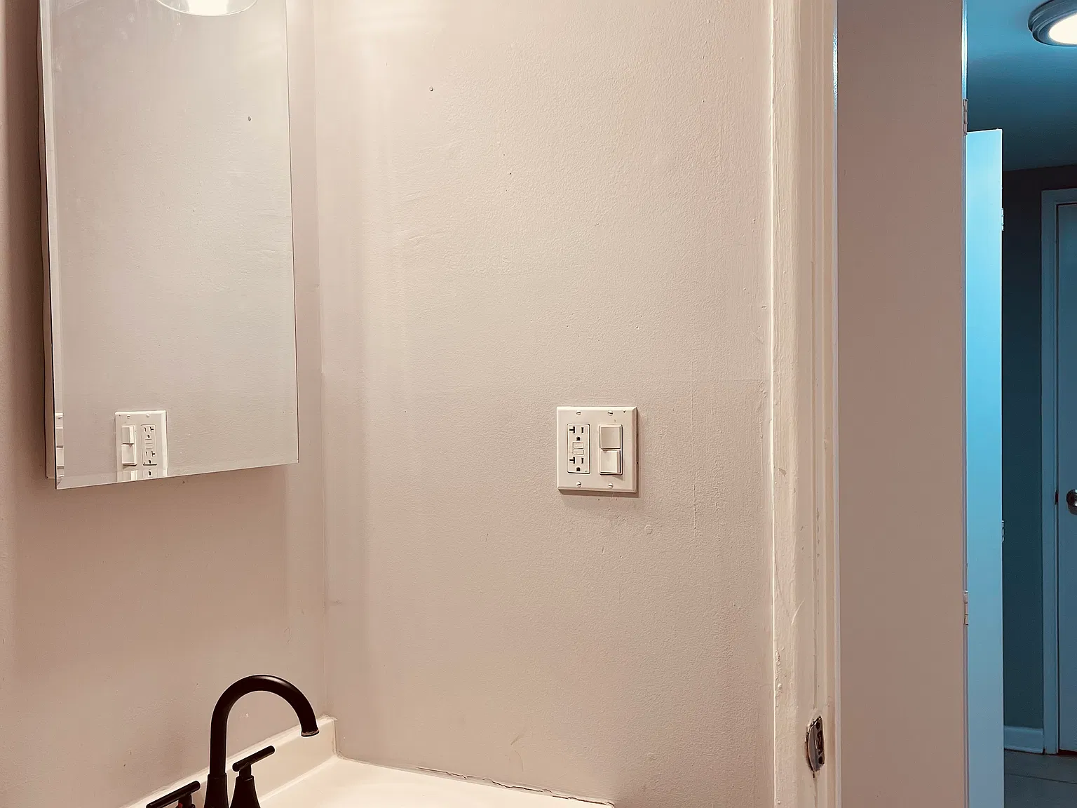 1 bed, $1,300 — Photo 4