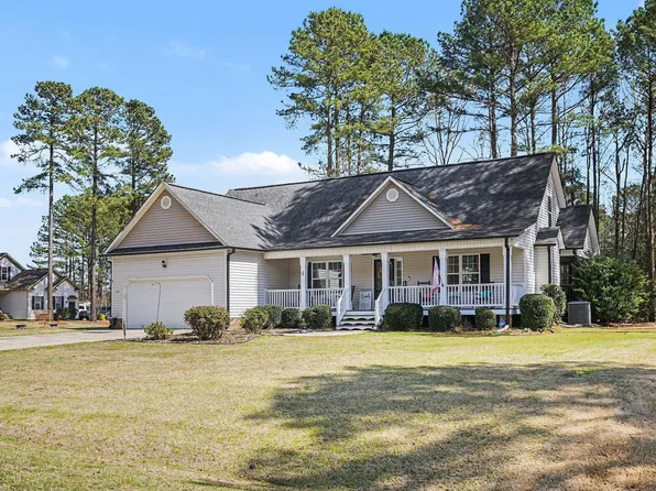 11 Cashew Ln, Smithfield, NC 27577