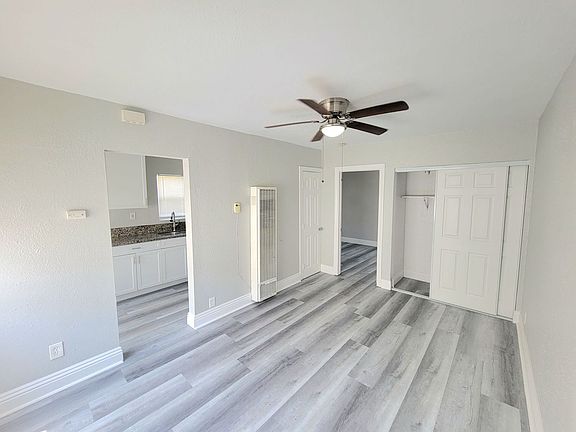 3rd image of 2127-2131 Pacific Ave #21335-06