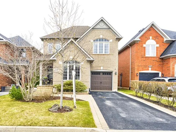 2142 Meadowglen Dr, Oakville, ON L6M 4C8