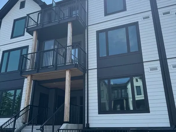 708 Woolwich St, Guelph, ON