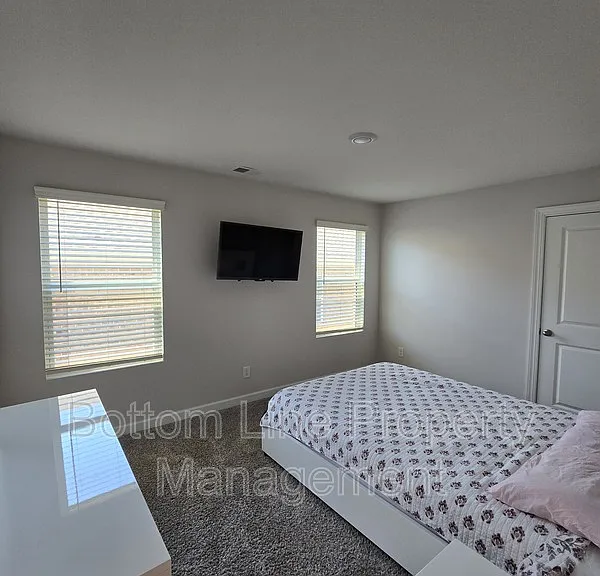 1221 Colgher St — Photo 36