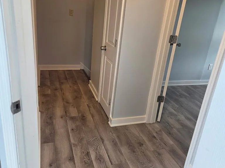 909 Bryan St — Photo 9