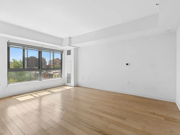 171 W 131st St APT 619, New York, NY 10027