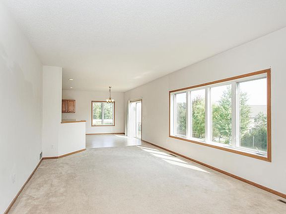 5th image of 6591 Bluestem Ln S