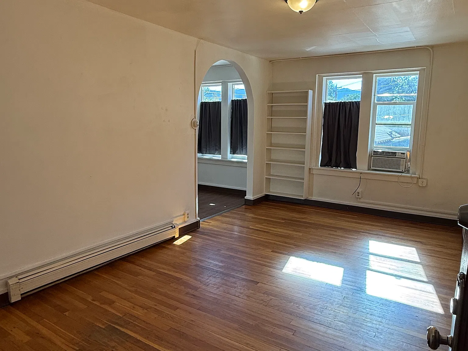 1 bed, 700 sqft, $935 — Photo 1