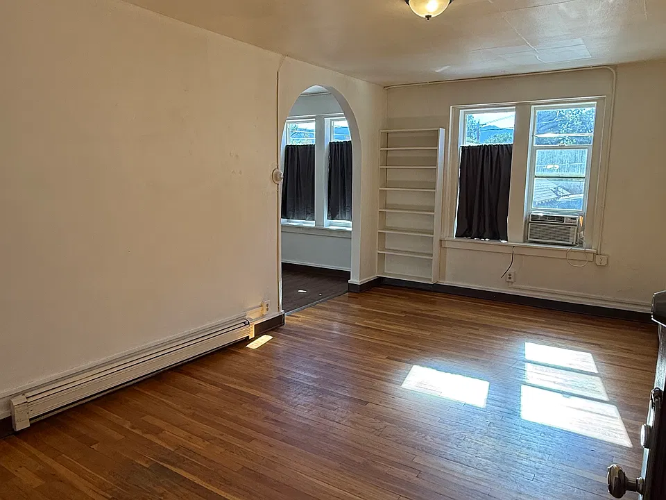 910 Greenwood Ave #2