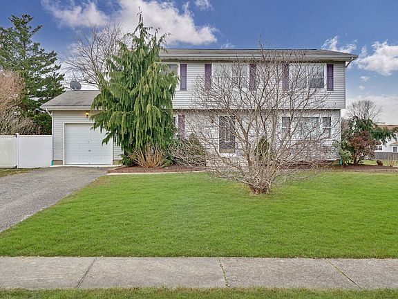 5th image of 1586 Sea Island Dr