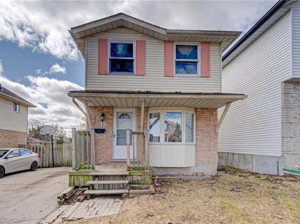 15 Carter Cres, Cambridge, ON N1R 7L9