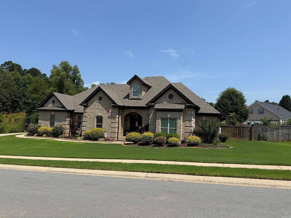 1st image of 514 Clayton Oaks Dr