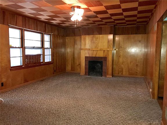 2nd image of 10610 E Lexington Ave