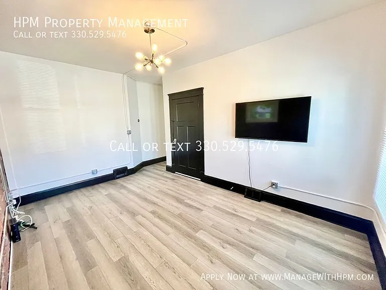 1331 W 65th St — Photo 11
