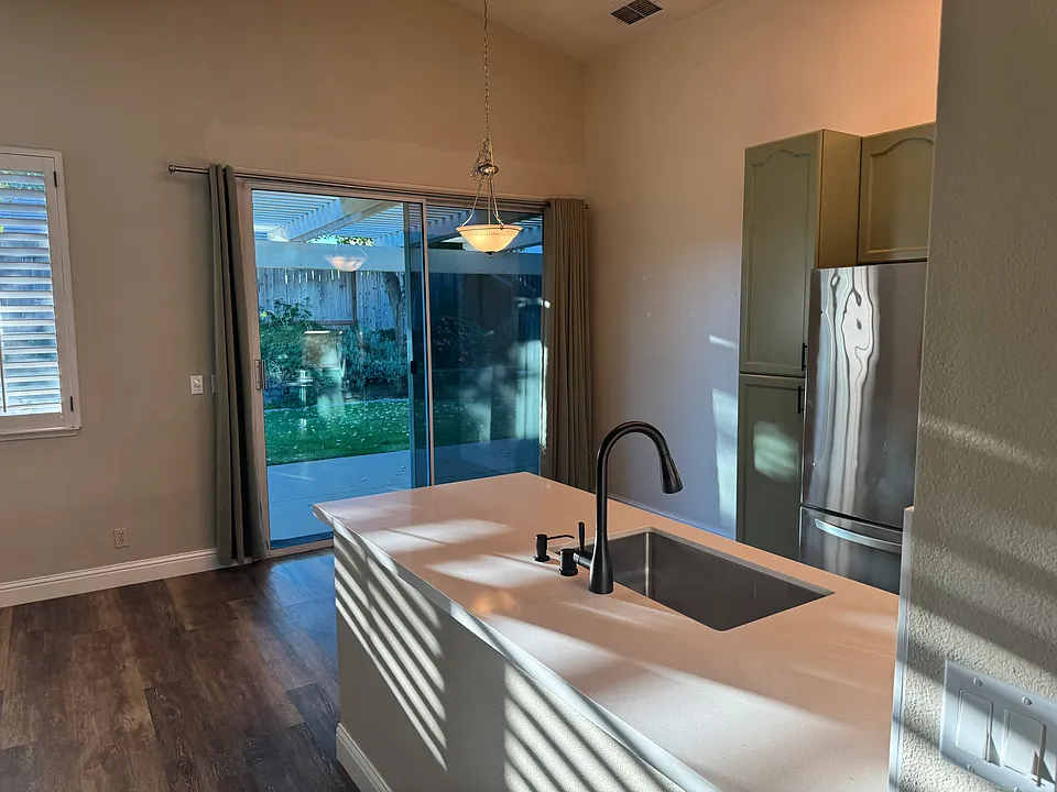 1149 Knopfler Cir