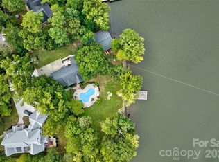 2143 Peninsula Dr, Lake Wylie, SC 29710