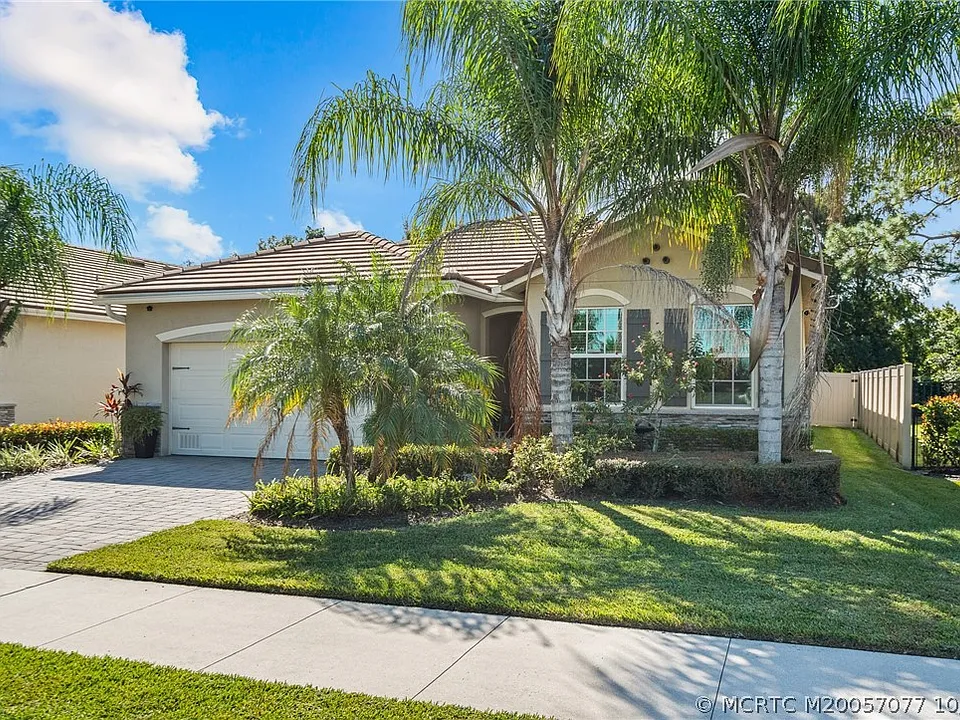 7521 SW Harbor Cove Dr
