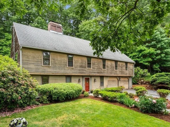 35 Robert Ave, Marshfield, MA 02050