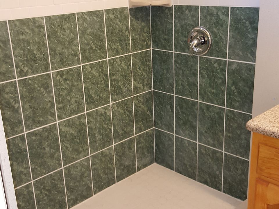 2nd image of 1400 W 37th Pl