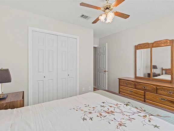 5th image of 656 Spring Lake Dr W