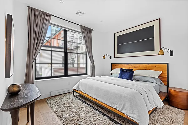 Bedroom, photo 2