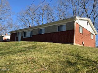 135 Highpoint Rd, Middlesboro, KY 40965