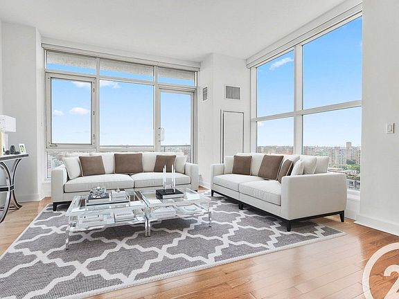 5th image of 11-24 31st Ave APT 12E