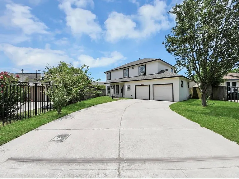 10535 Emnora Ln — Photo 4