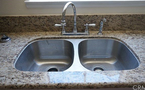 5th image of 24475 Delphinium Ave