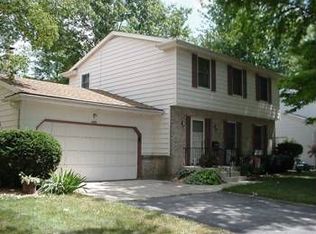 3848 Sylvan Wood Dr, Sylvania, OH