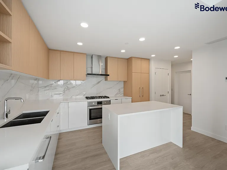 4988 Bennett St — Photo 5