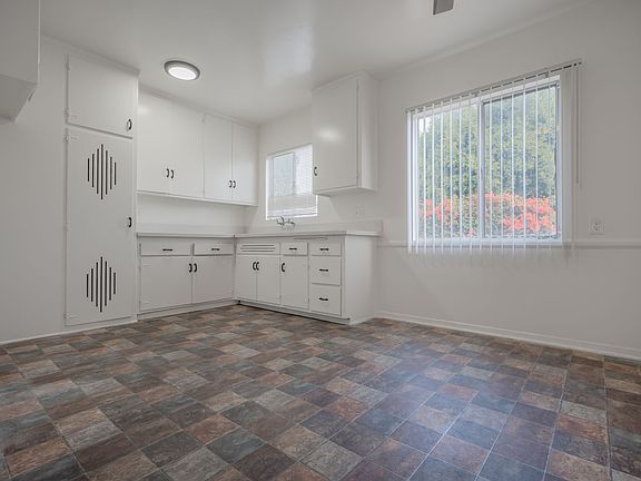 2nd image of 10219 England Ave APT 1