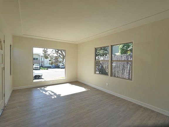 3rd image of 1712 Chalcedony St