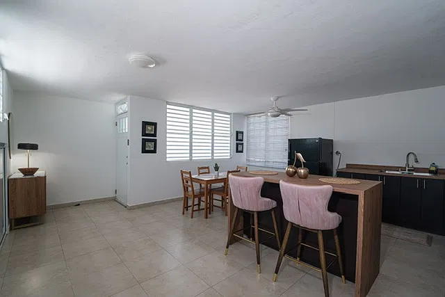 2 bed, 1300 sqft, $2,300 — Photo 3