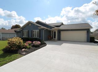 1847 Sunset Dr, Twin Lakes, WI 53181