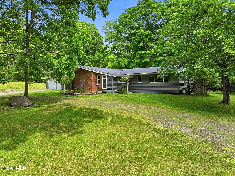 2nd image of 52 Loweree Road