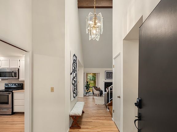 3rd image of 1745 159th Avenue NE #4
