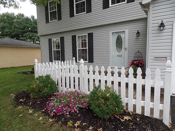 2nd image of 1788 Lakeview Dr
