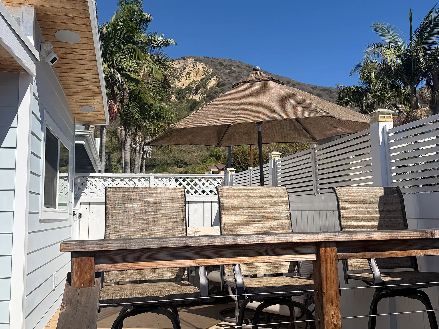 3 bed, 900 sqft, $4,900 — Photo 3