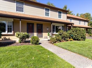 8 McIntosh Cir #8, Rocky Hill, CT 06067