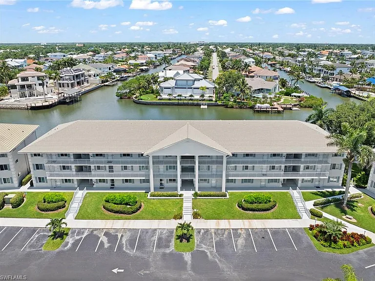10684 Gulf Shore Dr #205 — Photo 33